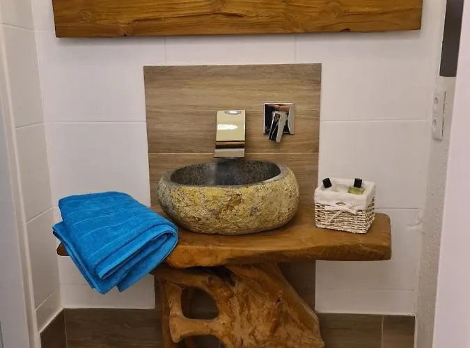 Bambu @ Ossiachersee 펜션 *